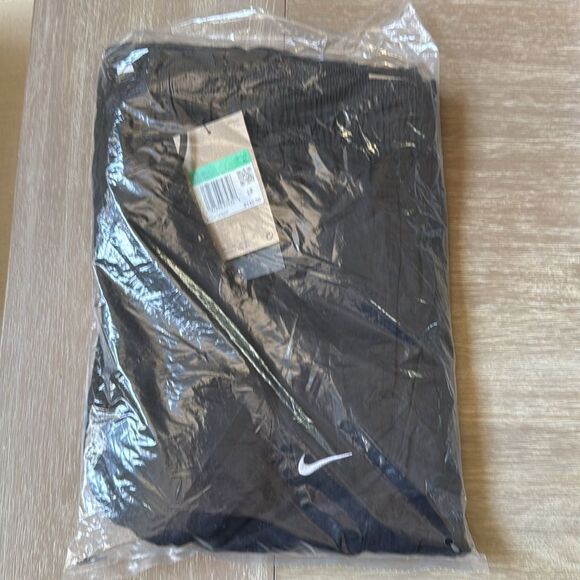 Nike Repel Sportswear Collection Black XL‎ NWT in packaging - Picture 4 of 6